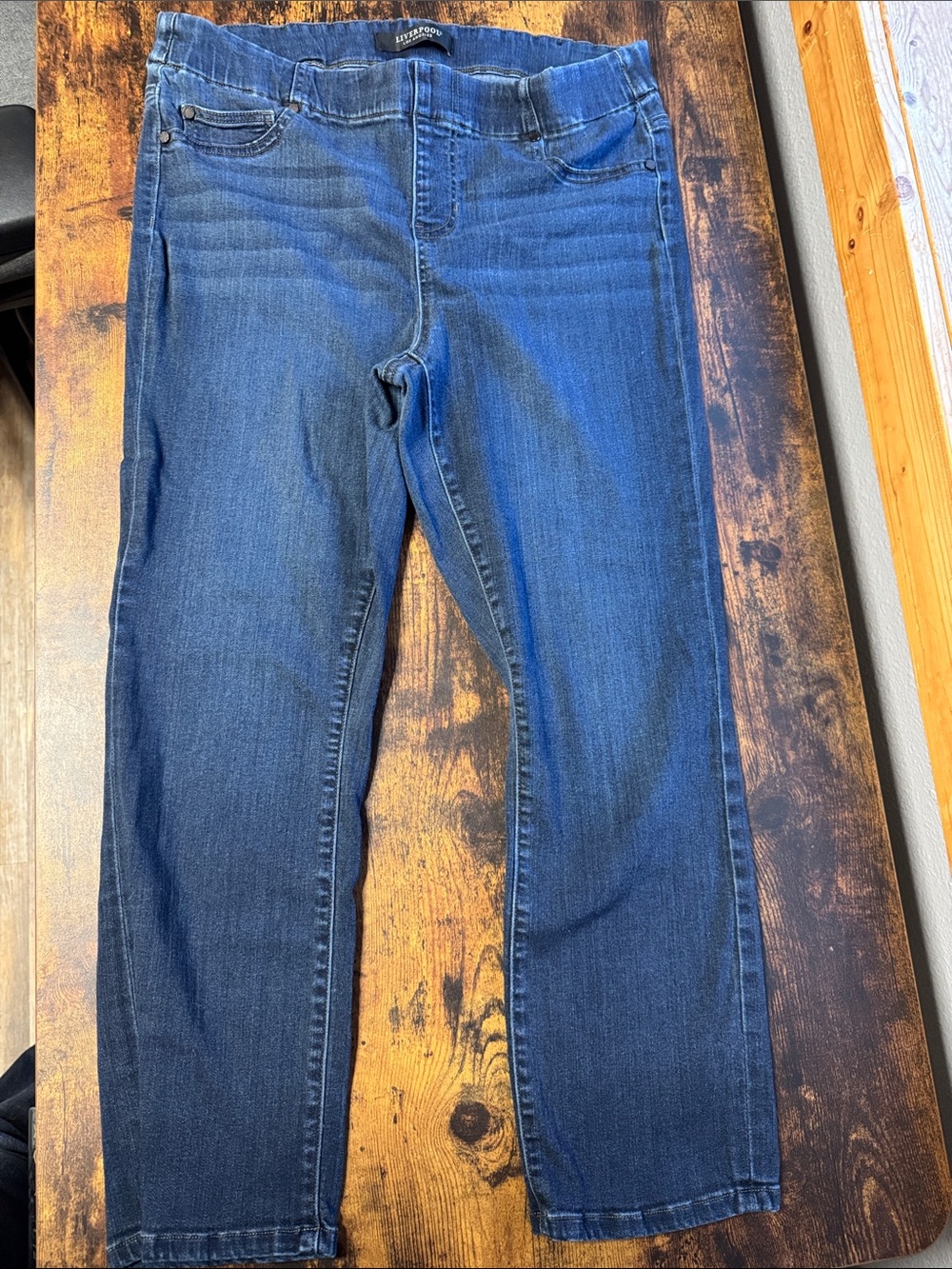 Liverpool Capri Jeans in Dark Blue Wash